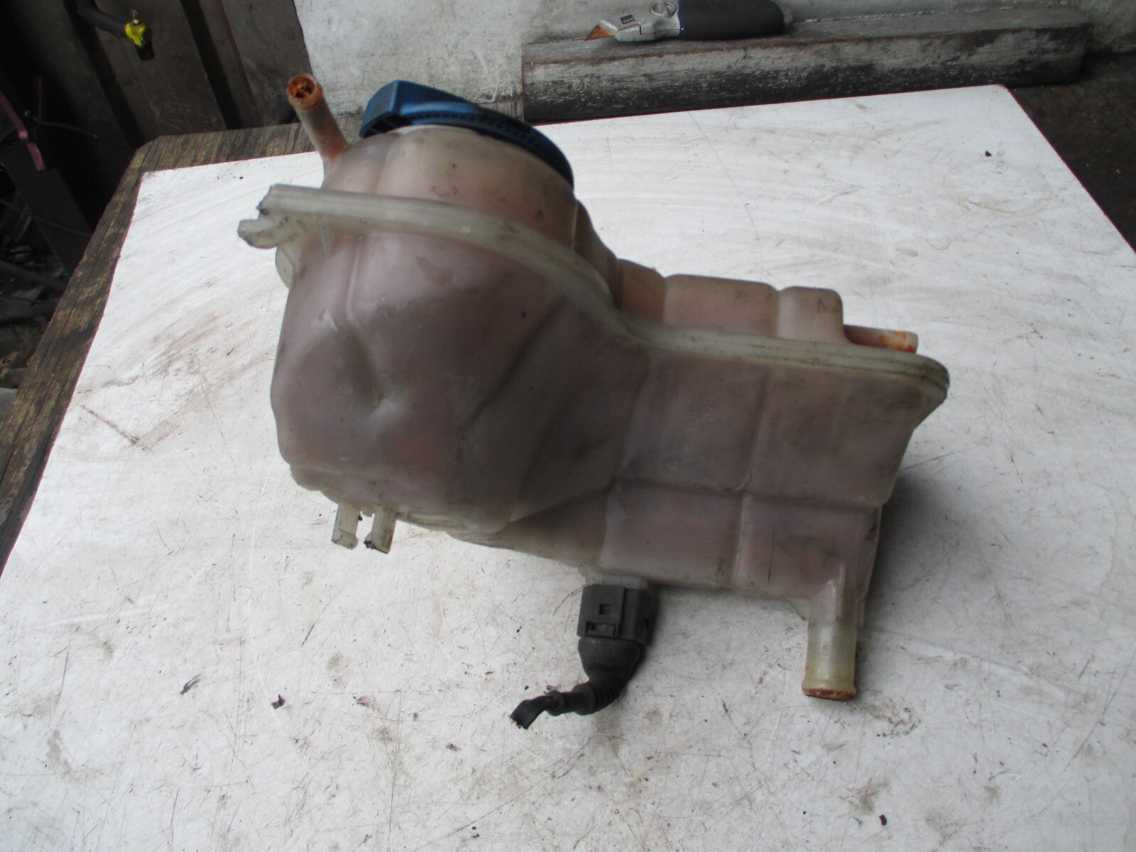 AUDI A6 2003 WATER COOLANT EXPANSION HEADER OVERFLOW TANK BOTTLE 8E0121403E