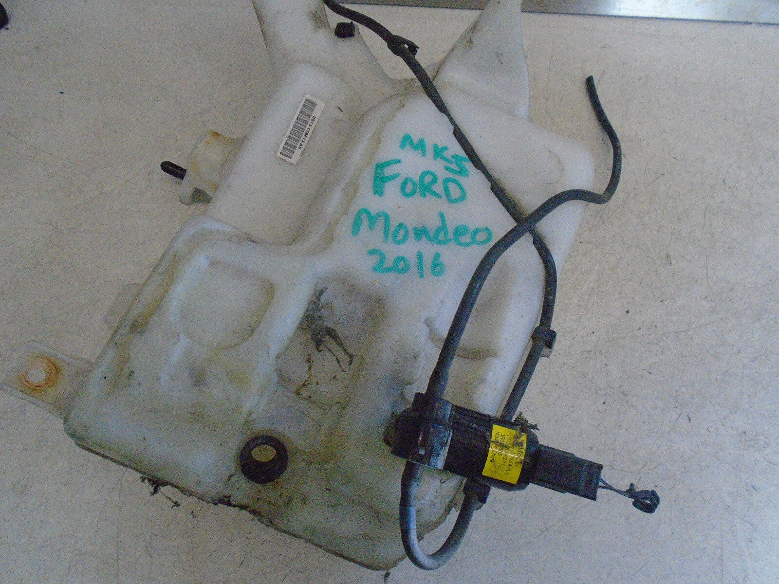FORD MONDEO MK5 2016 FRONT WINDSCREEN WASHER WATER RESERVOIR