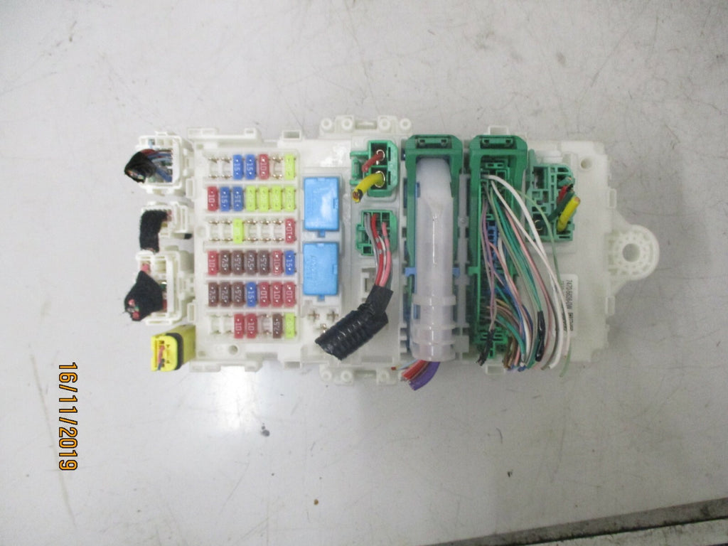 HONDA JAZZ MK4 BSM FUSE BOX ENGINE BAY RELAY UNIT 8412110835