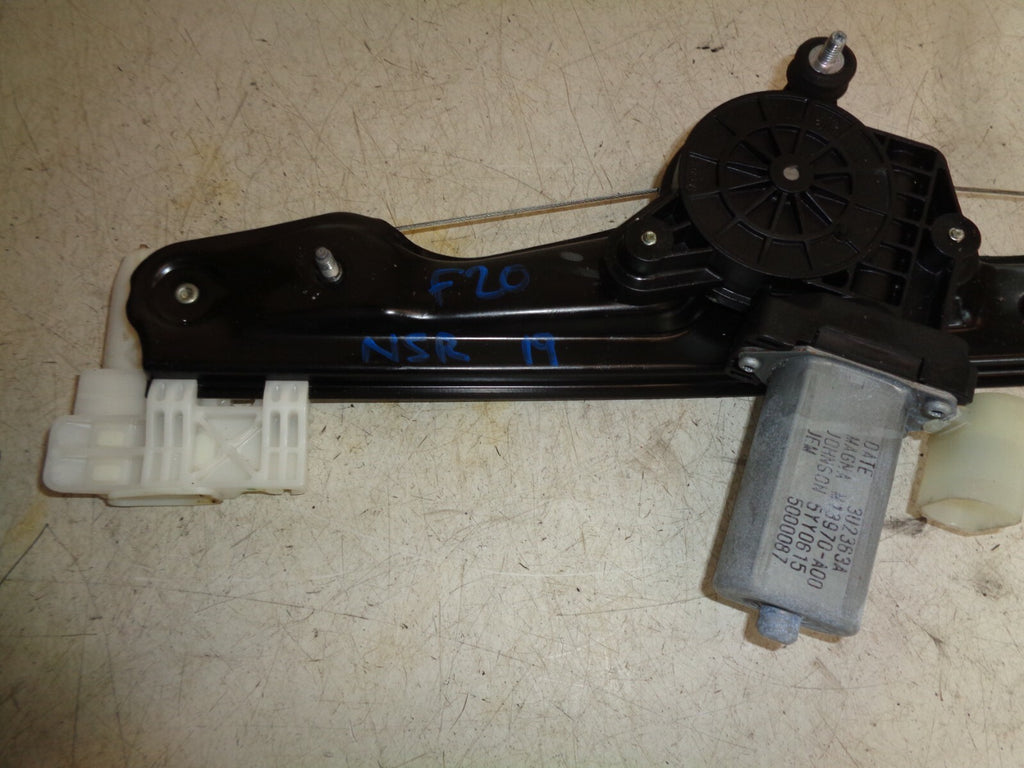 BMW 1 SERIES F20 2019 LCI NSR PASSENGER REAR DOOR WINDOW MOTOR MECHNAISM 7242555