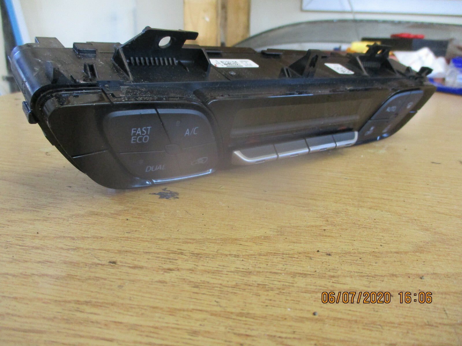 TOYOTA C-HR 2019 HEATING SWITCHES ON ICON AC HEATER PANEL 55900F4111