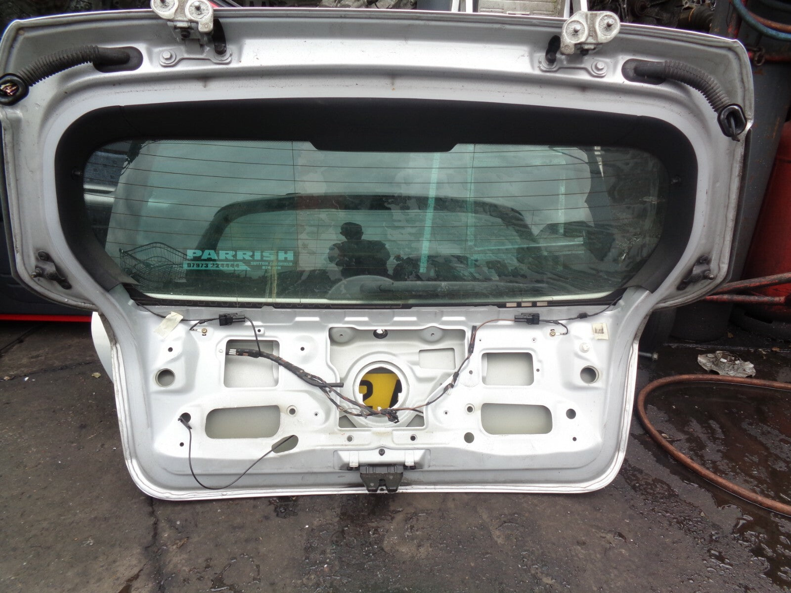 BMW 1 SERIES E87 5 DOOR HATCHBACK TAILGATE COMPLETE SILVER
