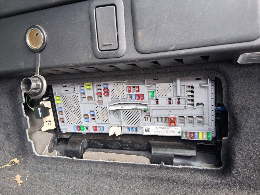2024 RANGE ROVER VELAR P400e 2.0 HYBRID ELECTRIC REAR FUSE BOX JX6314N030AB