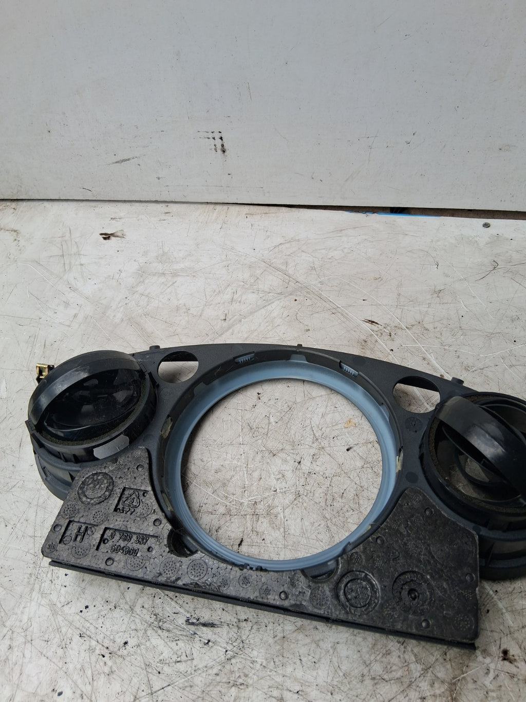 2003 MINI DASHBOARD SPEEDO CLUSTER SURROUND TRIM 0769337