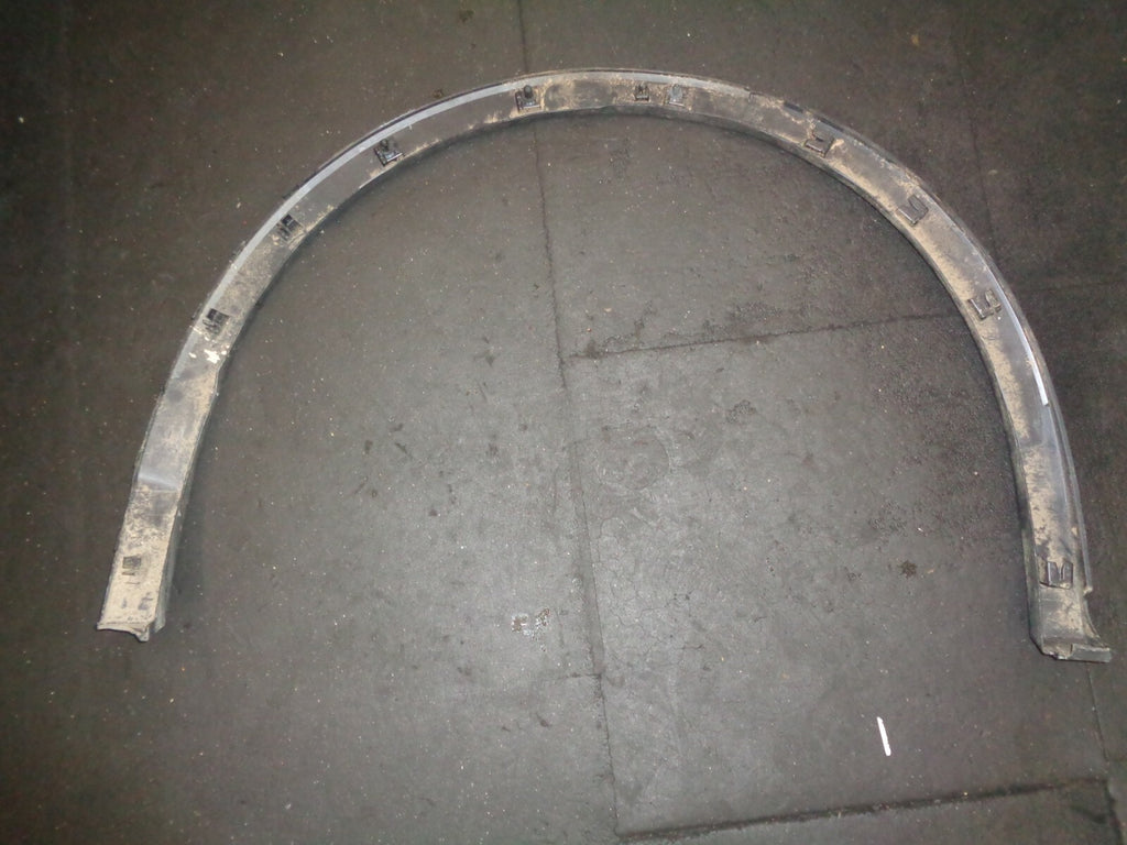VW VOLKSWAGEN TIGUAN MK2 2019 PASSENGER REAR WHEEL ARCH TRIM 5NA854819J DAMAGED
