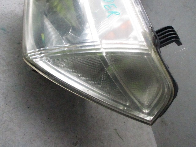 2006 NISSAN PATHFINDER R51 NS PASSENGER SIDE HEADLIGHT 26060EB303