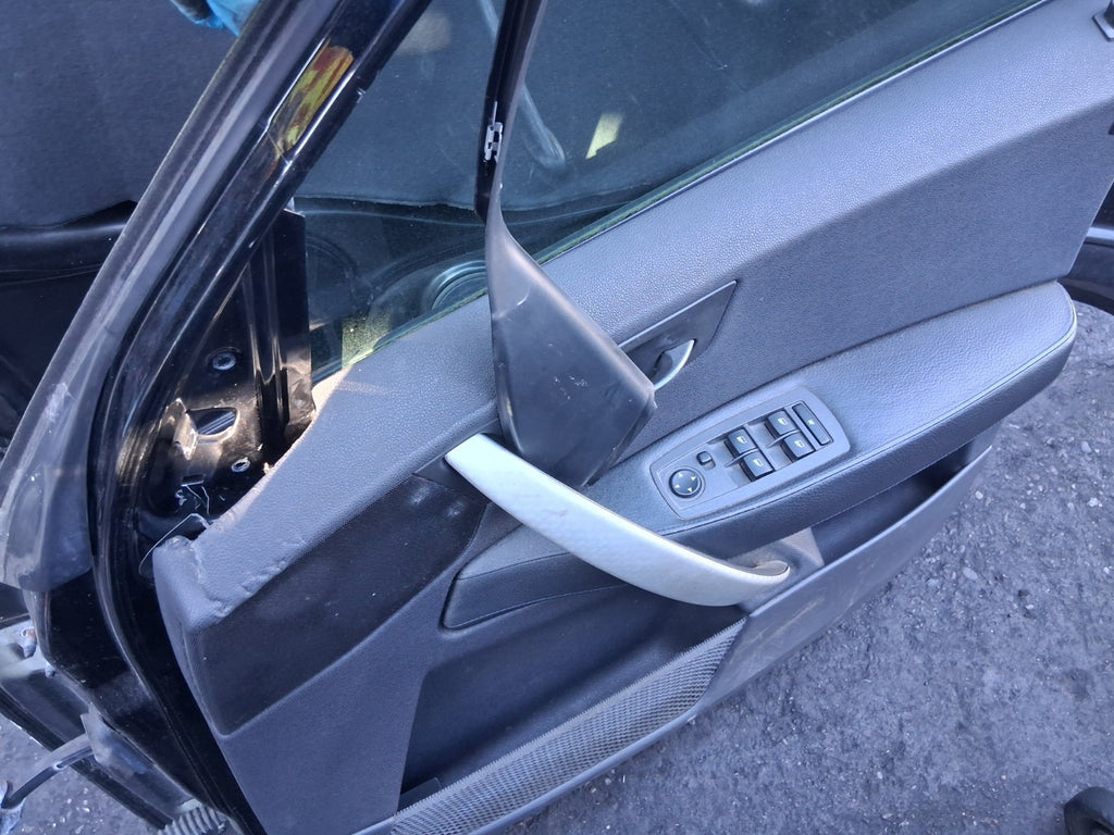 2004 BMW X3 E83 OSF DRIVER SIDE FRONT RIGHT COMPLETE DOOR BLACK