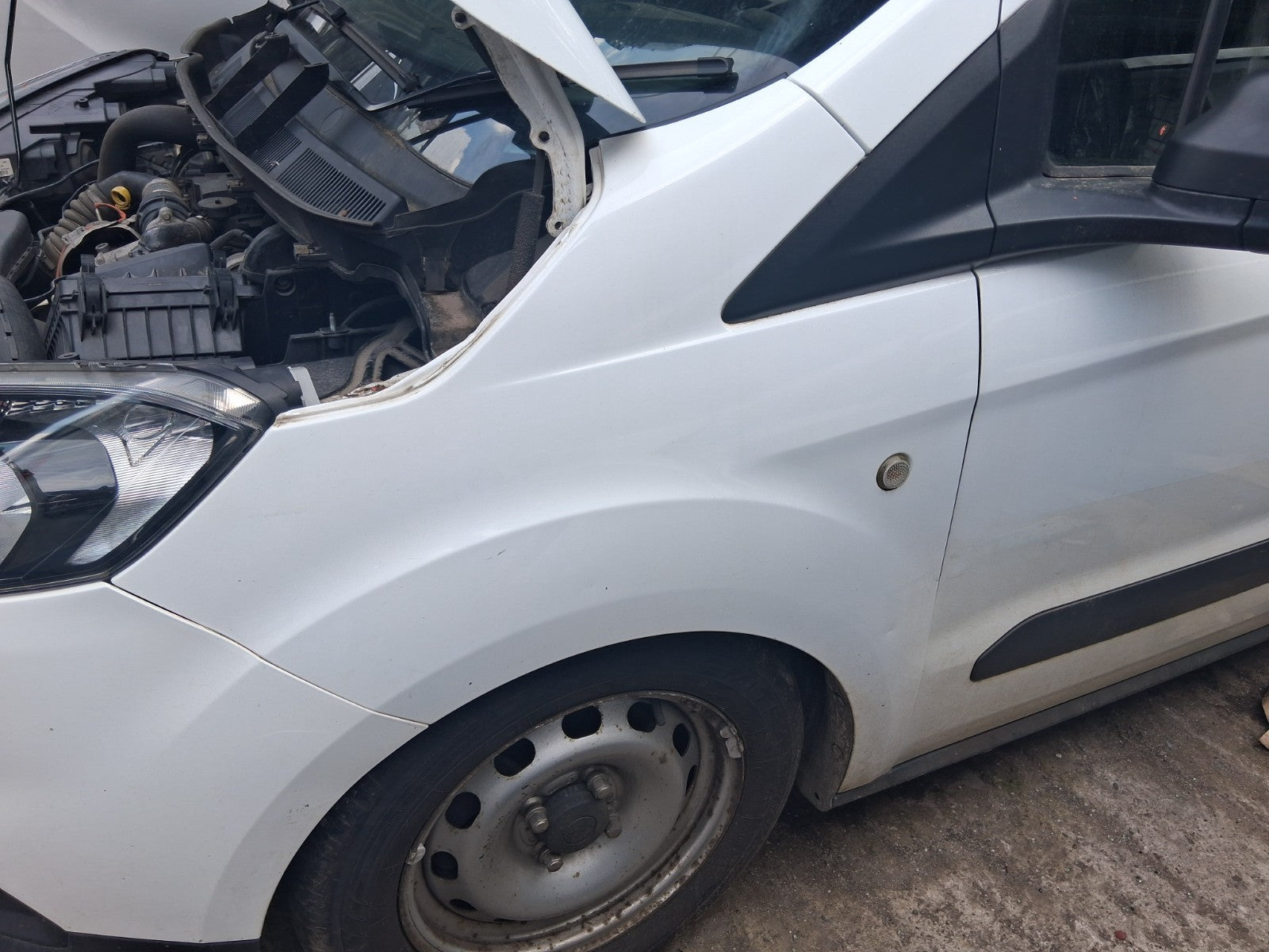 FORD TRANSIT COURIER MK1 2022 NSF PASSENGER SIDE FRONT WING PANEL WHITE