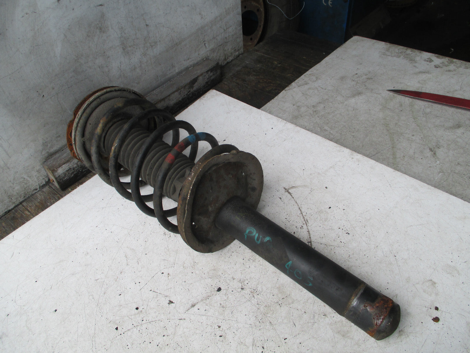 PEUGEOT 405 1997 1.9 TDI DIESEL OSF DRIVER SIDE FRONT SHOCK COIL SPRING