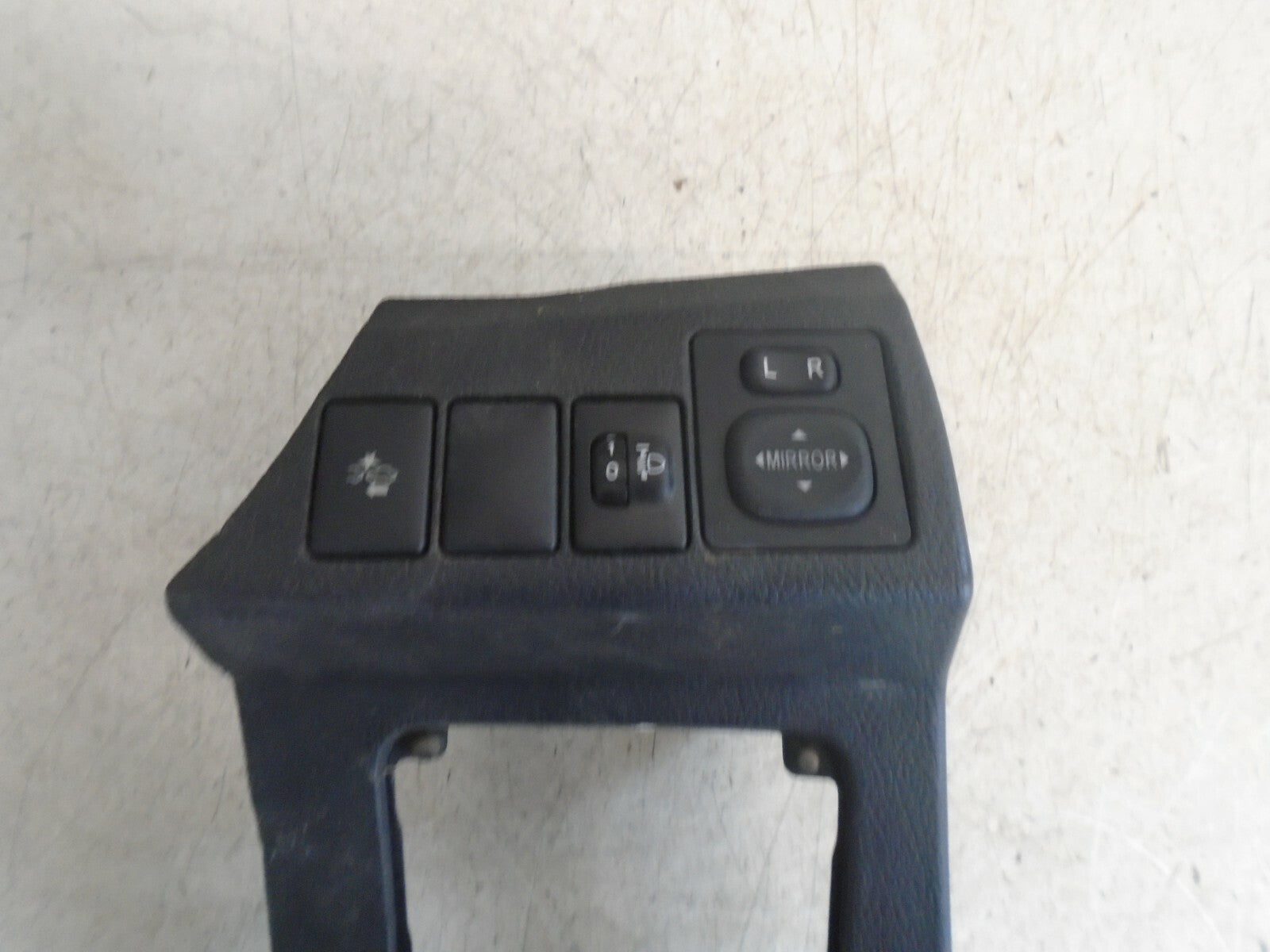 TOYOTA AURIS 2018 MK2 DASHBOARD MIRROR SWITCH TRIM PANEL 5542202310