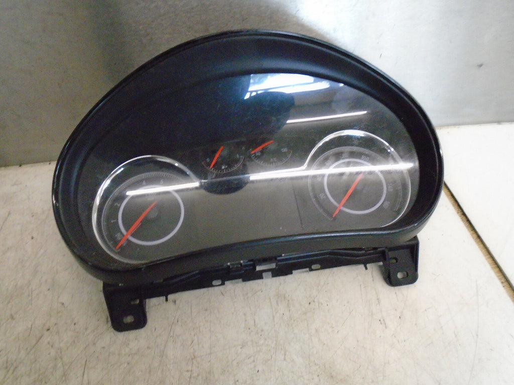 VAUXHALL INSIGNIA A 2013 2.0 CDTI DIESEL SPEEDO INSTRUMENT CLUSTER 23438130