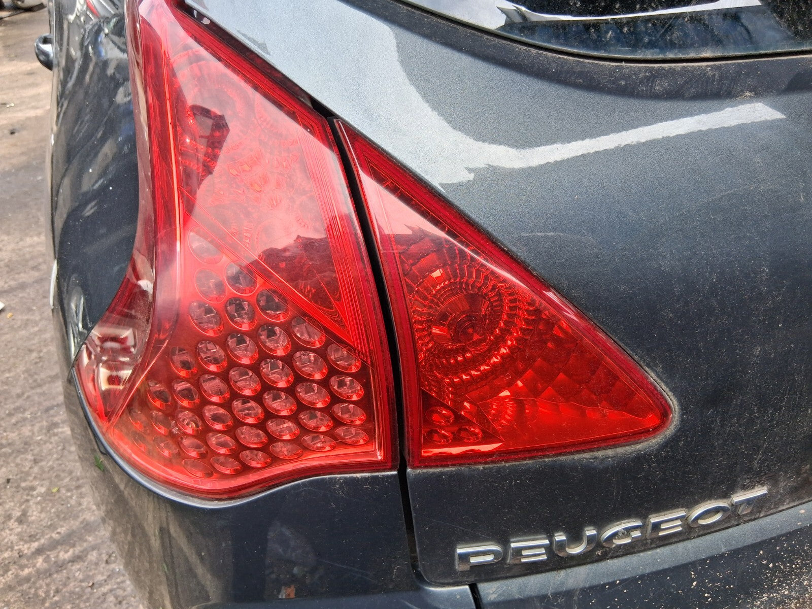 2012 PEUGEOT 3008 MK1 PRE FACELIFT NSR PASSENGER SIDE REAR OUTER TAIL LIGHT
