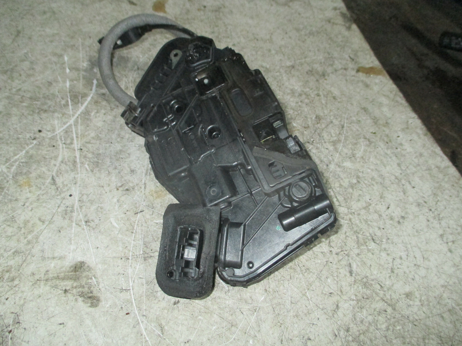 VW VOLKSWAGEN GOLF 2018 MK7 NSR PASSENGER REAR DOOR LOCK MECHANISM 5TA839015D