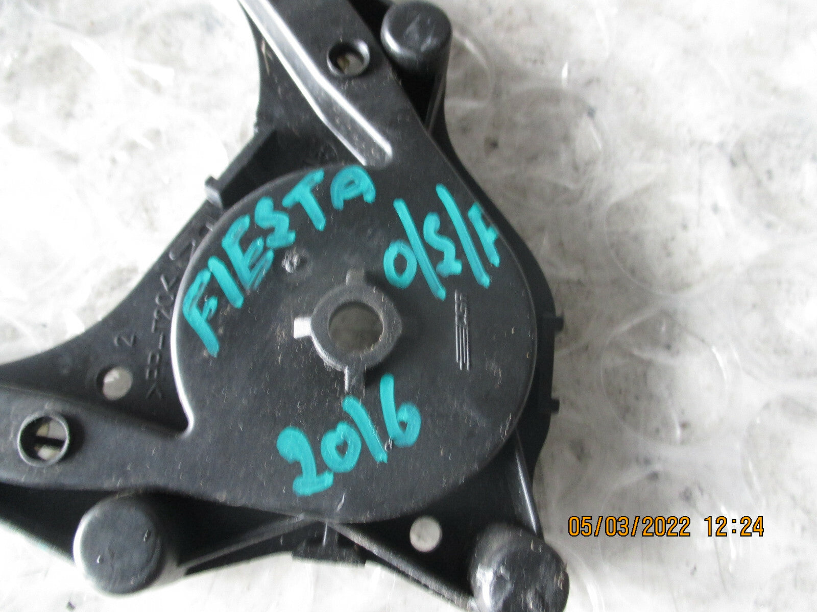 FORD FIESTA 2016 MK7 OSF FRONT DRIVER SIDE WINDOW MOTOR REGULATOR 8A61A23200