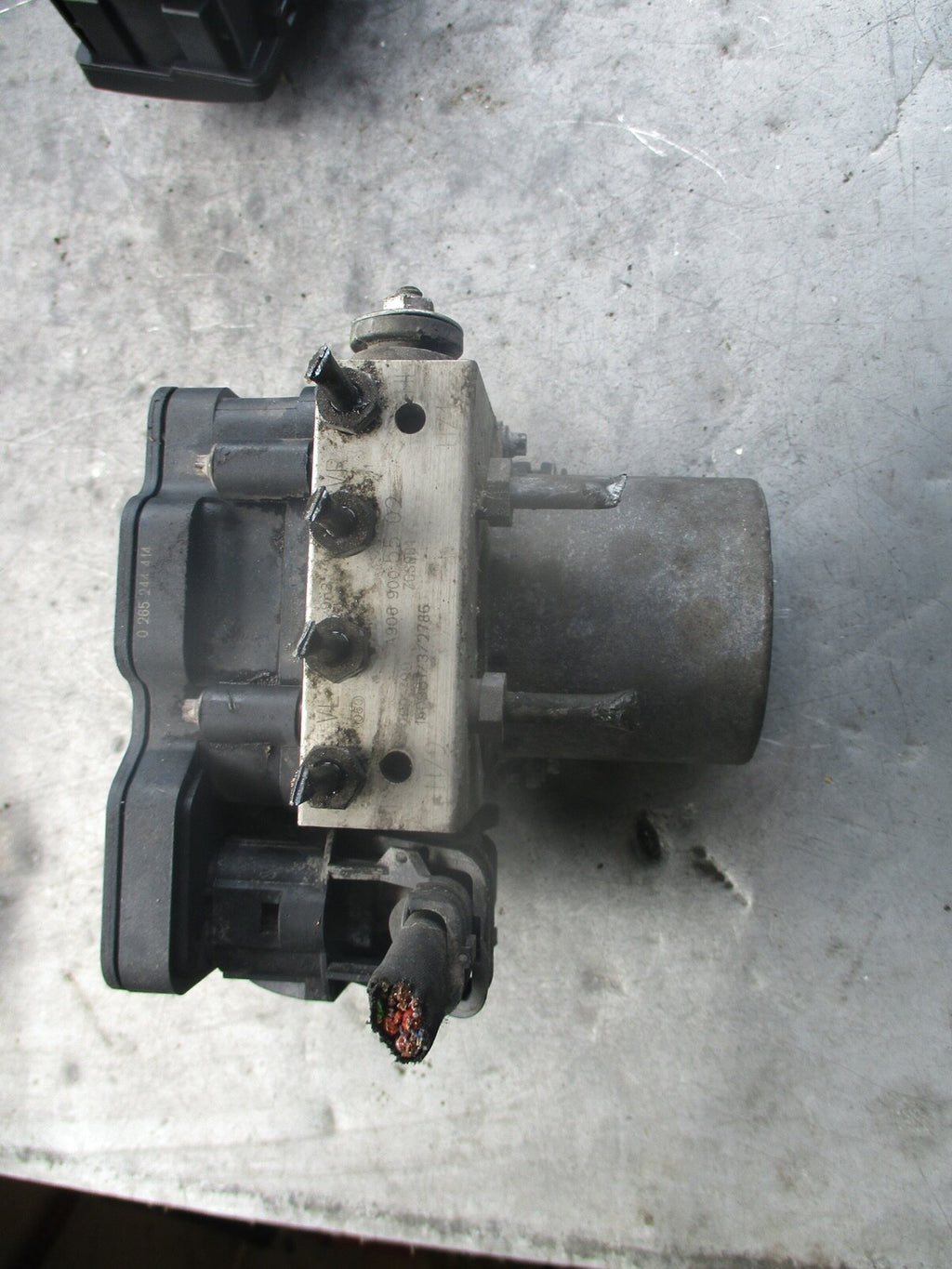 MERCEDES SPRINTER W906 MK2 2014 2.1 CDI ABS PUMP AND MODULATOR A9069005502