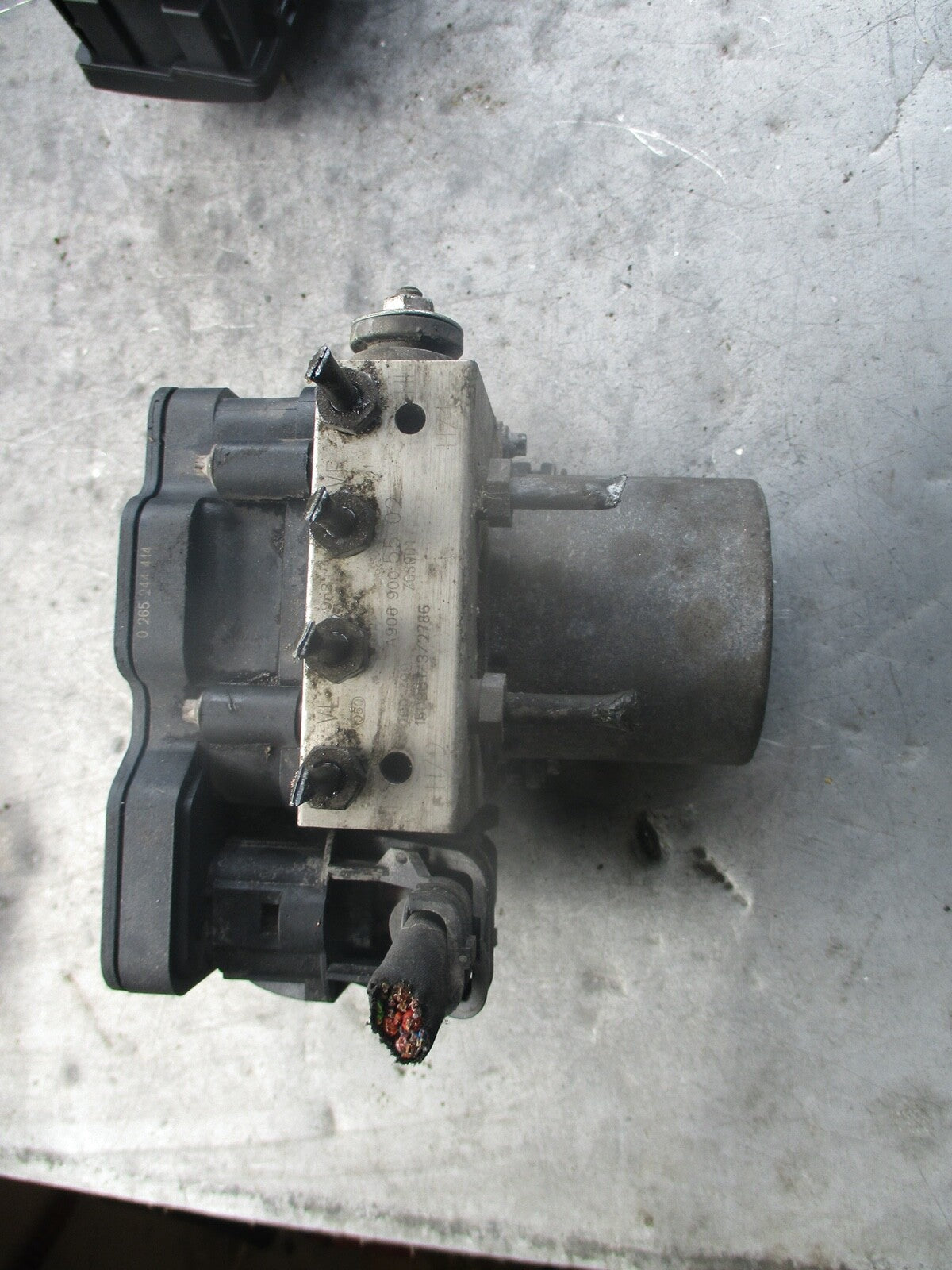 MERCEDES SPRINTER W906 MK2 2014 2.1 CDI ABS PUMP AND MODULATOR A9069005502