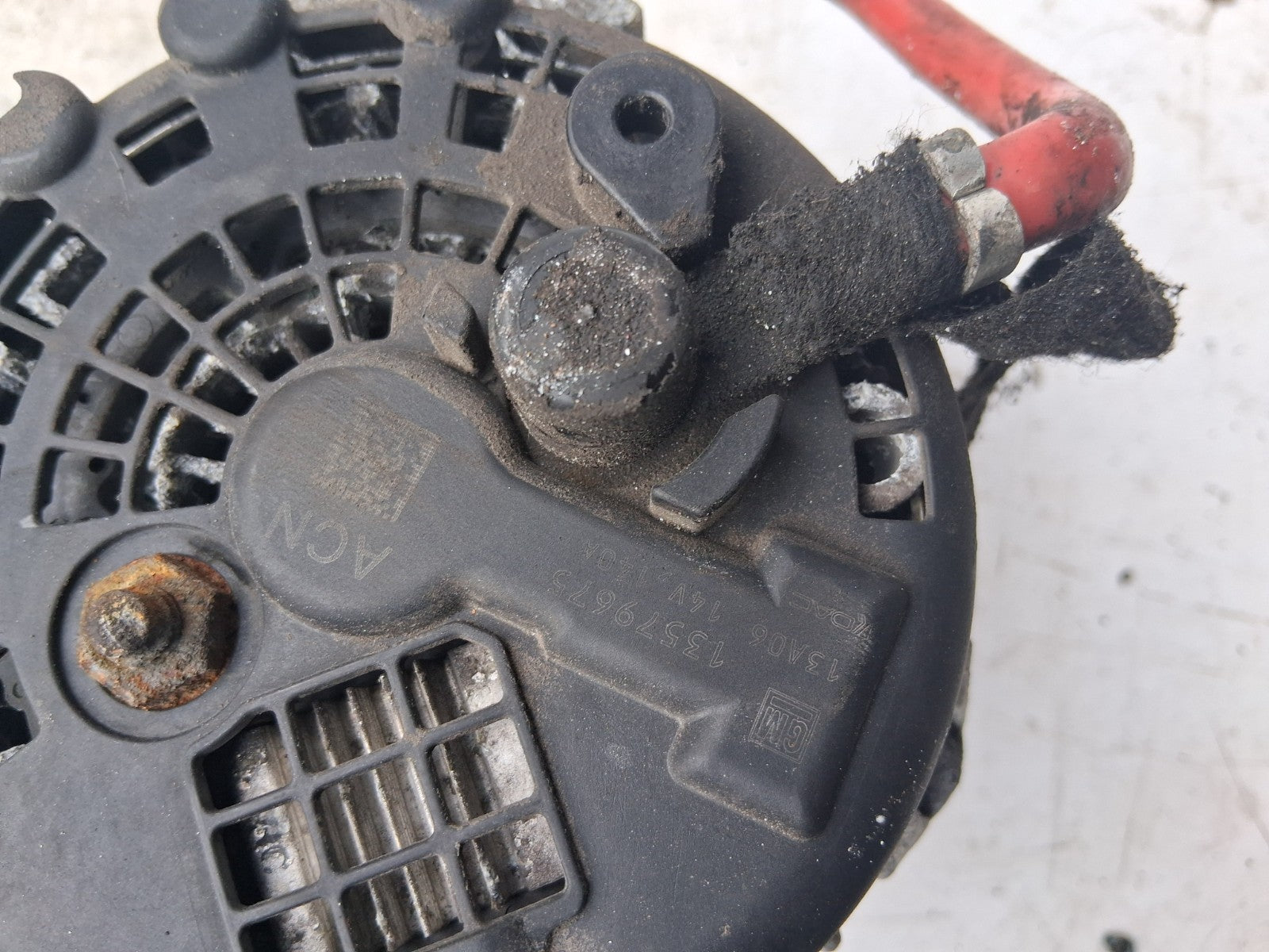 2013 VAUXHALL ASTRA J 1.7 DIESEL ALTERNATOR 13579675