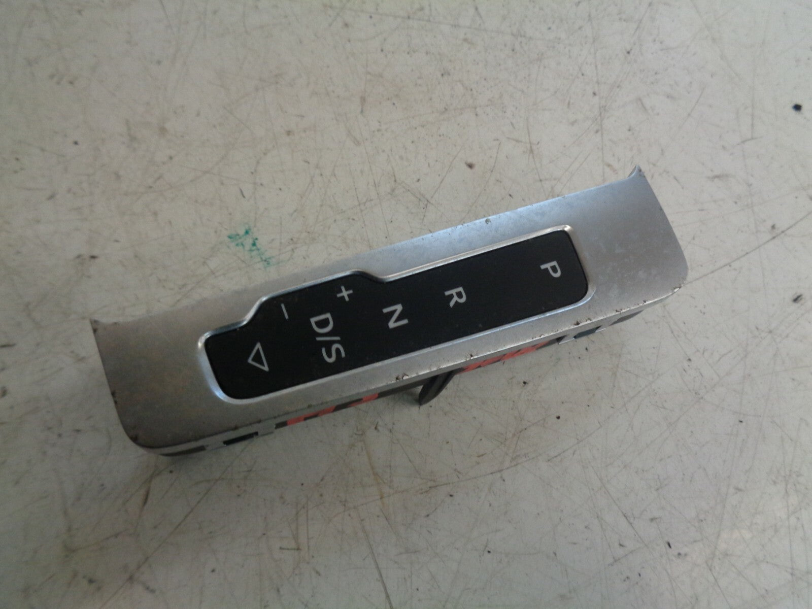 AUDI A3 MK3 8V 2017 AUTOMATIC GEAR SHIFTER SELECTOR INDICATOR 8V2713463B