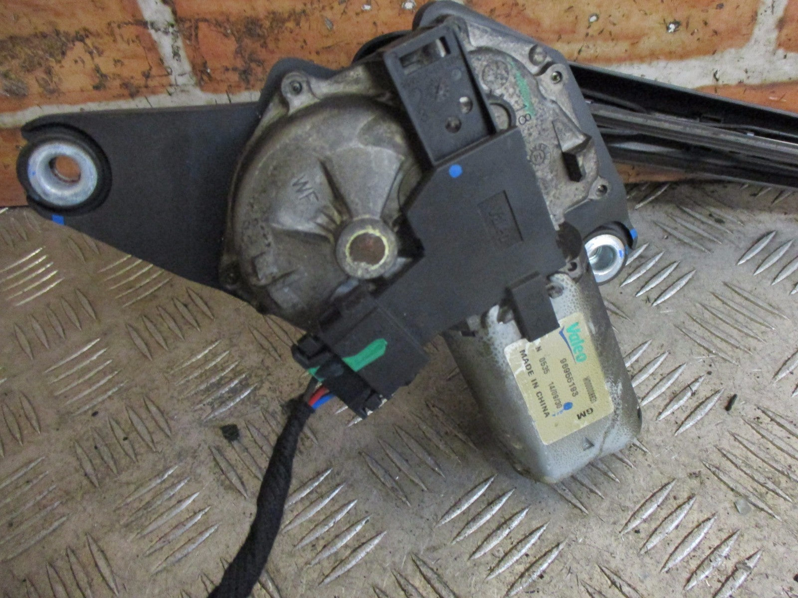 VAUXHALL MOKKA 2015 COMPLETE REAR WINDOW WIPER MOTOR & ARM BLADE 96955193