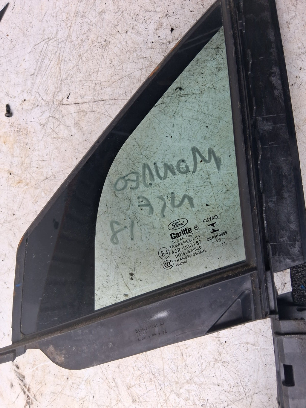 2018 FORD MONDEO MK5 NSF PASSENGER SIDE FRONT LEFT WINDOW QUARTER GLASS