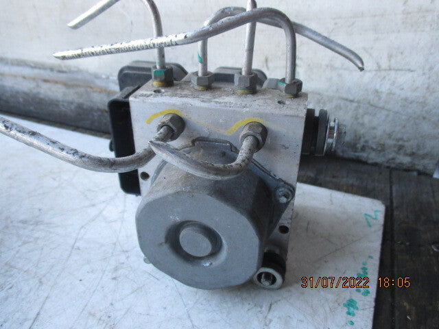 DACIA SANDERO LOGAN 2016 ABS PUMP & MODULATOR 476605492R