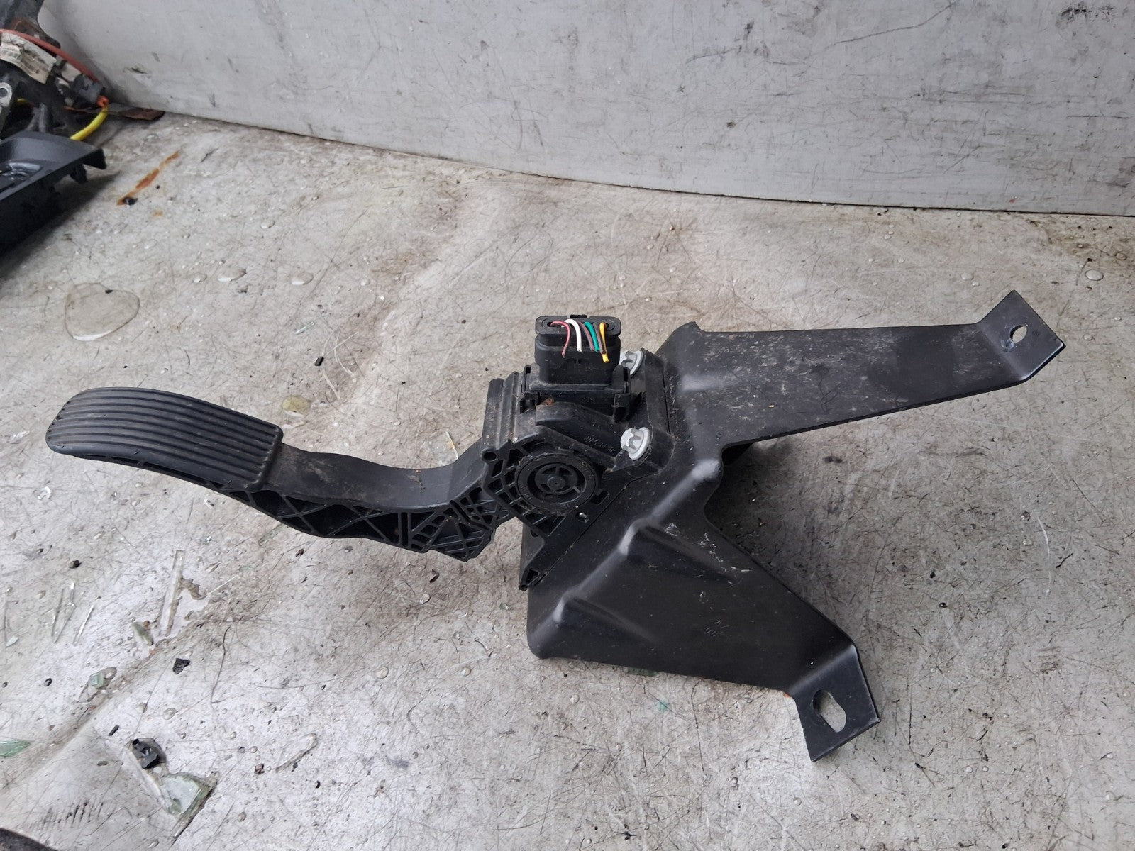 2023 MERCEDES SPRINTER W907 THROTTLE ACCELERATOR PEDAL A9073010200