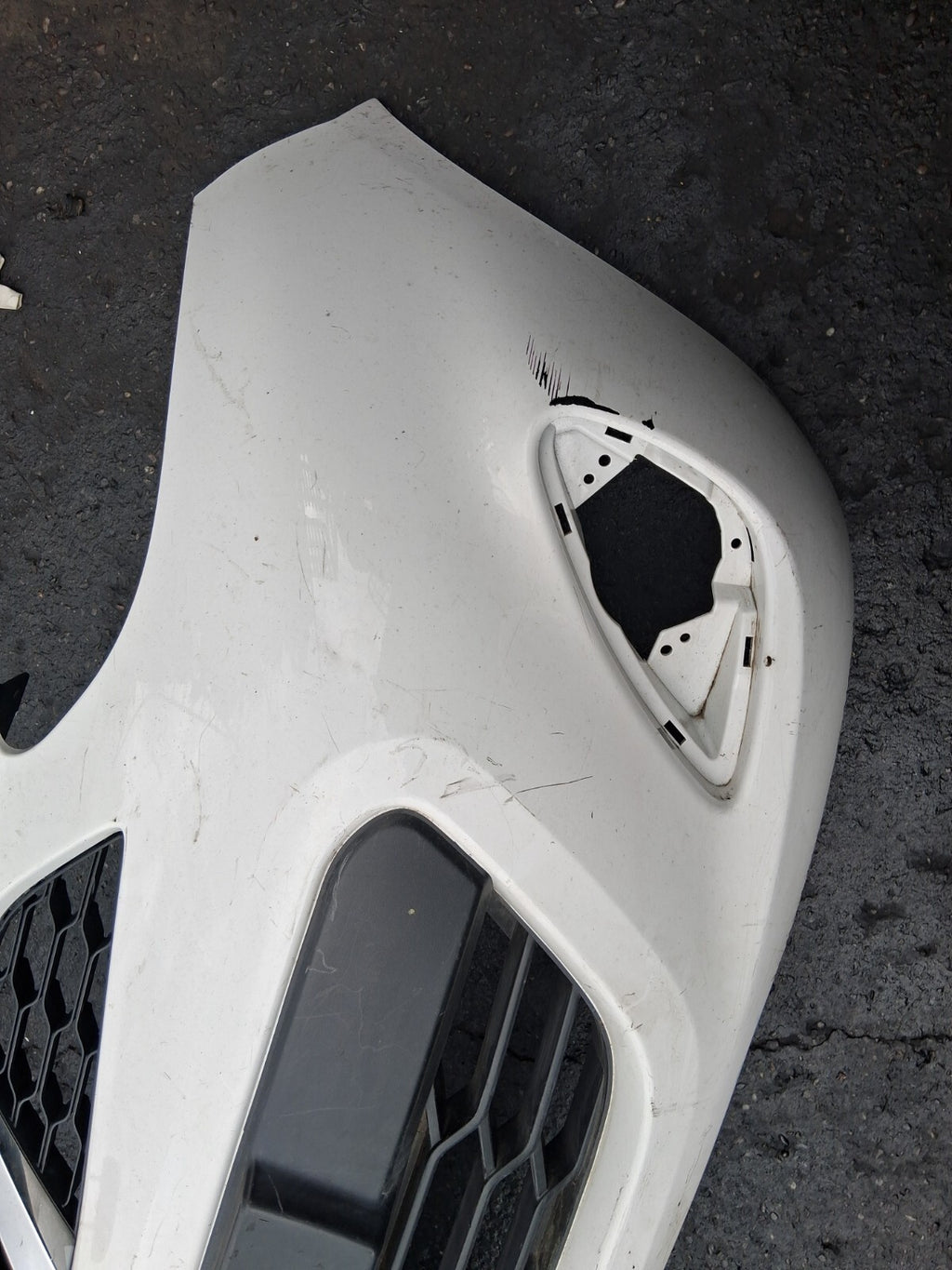 NISSAN MICRA K13 2015 FACELIFT FRONT BUMPER WHITE 620223HN0A