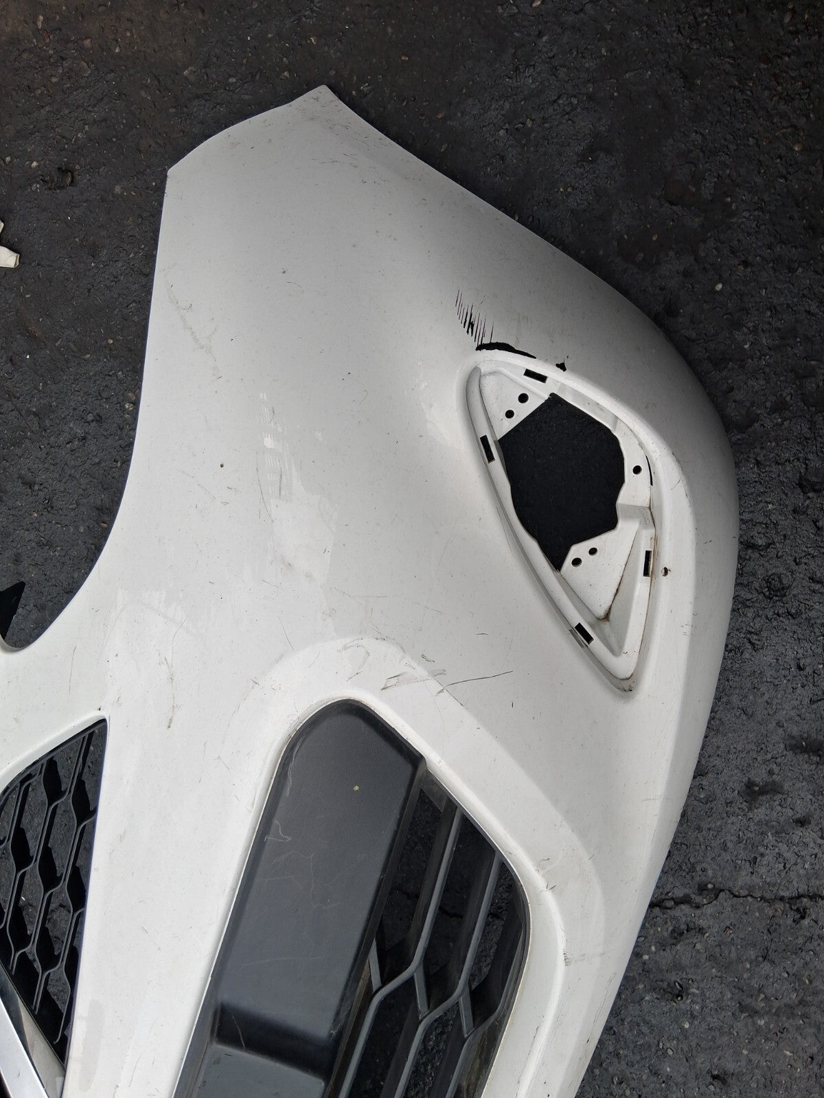 NISSAN MICRA K13 2015 FACELIFT FRONT BUMPER WHITE 620223HN0A