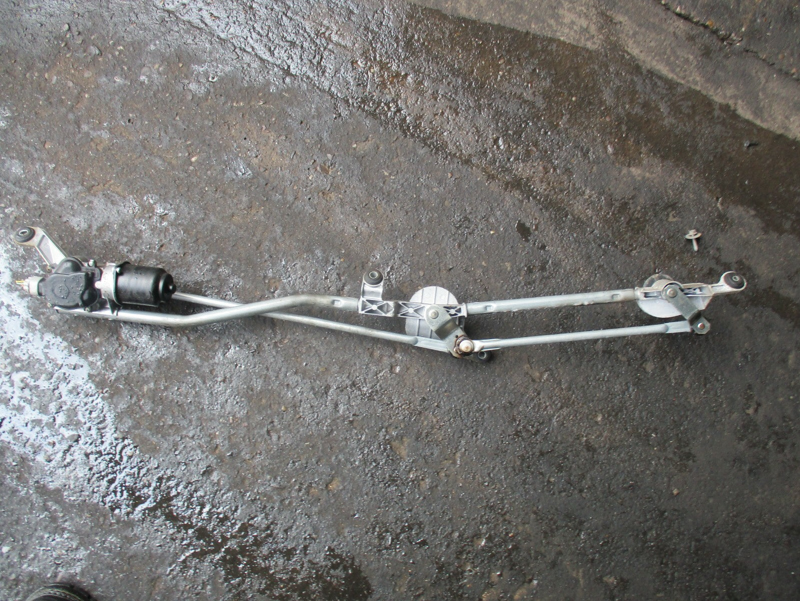 NISSAN NOTE E11 (MK1) WINDSCREEN WIPER MOTOR & LINKAGE