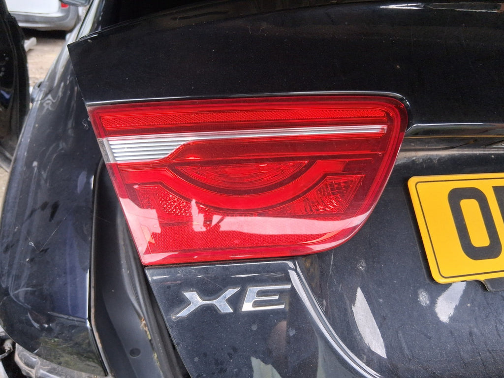 2017 JAGUAR XE NSR PASSENGER SIDE REAR LEFT INNER TAIL LIGHT