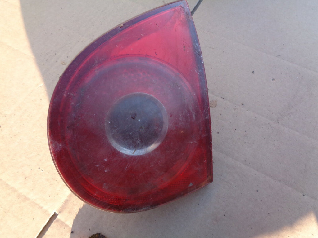 VW VOLKSWAGEN GOLF MK5 1.9 TDI REAR DRIVER SIDE BOOT TRUNK TAIL LIGHT 1K6945094F