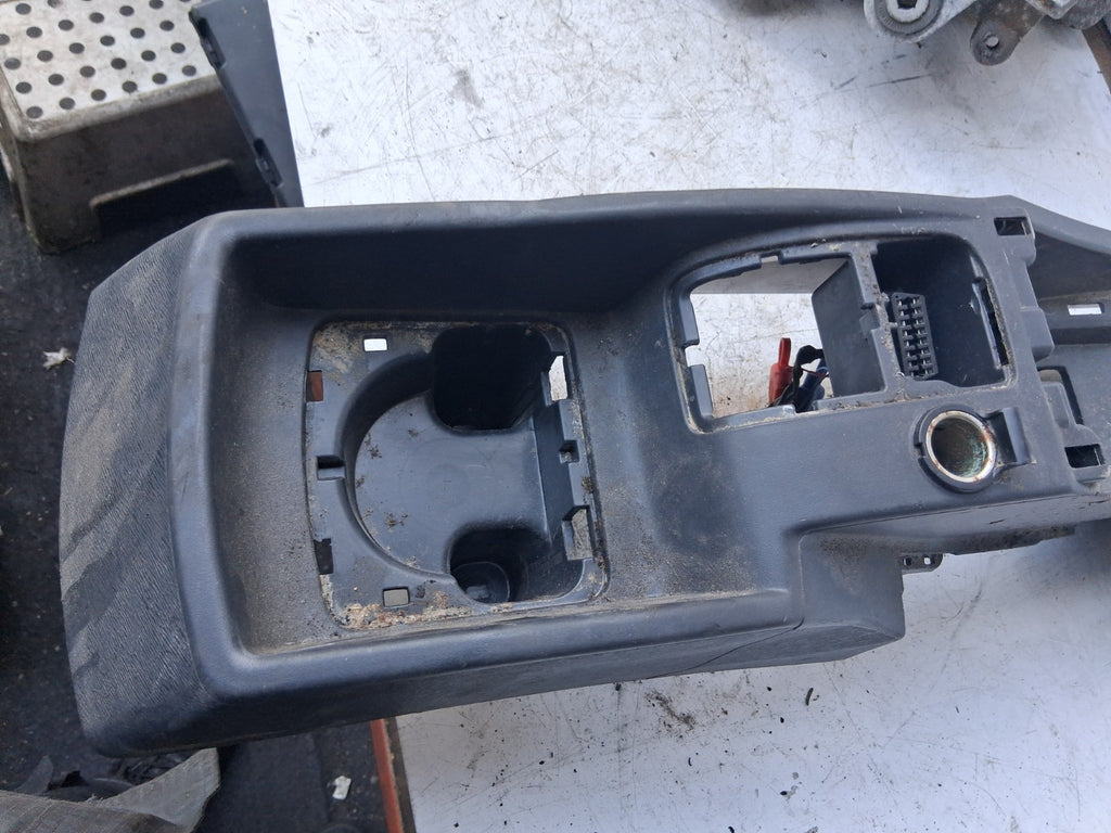 2020 RENAULT KANGOO MK2 CENTER CONSOLE SURROUND TRIM PANEL 8200457030