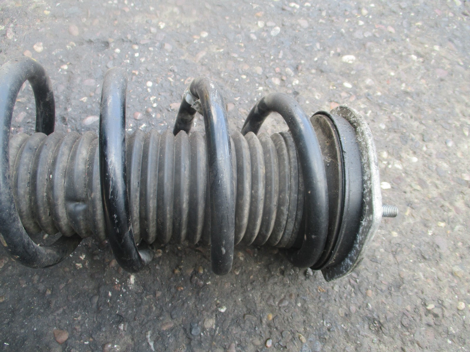 VOLKSWAGEN 2021 CRAFTER PASSENGER SIDE FRONT SUSPENSION SHOCK ABSORBER 2N0413031