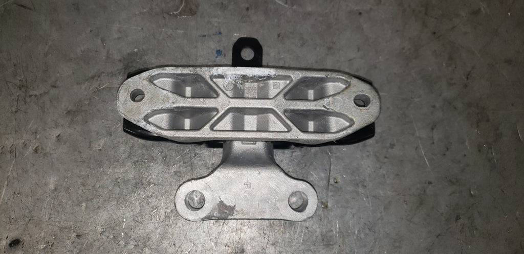 VAUXHALL VIVA 2018 GEARBOX MOUNT
