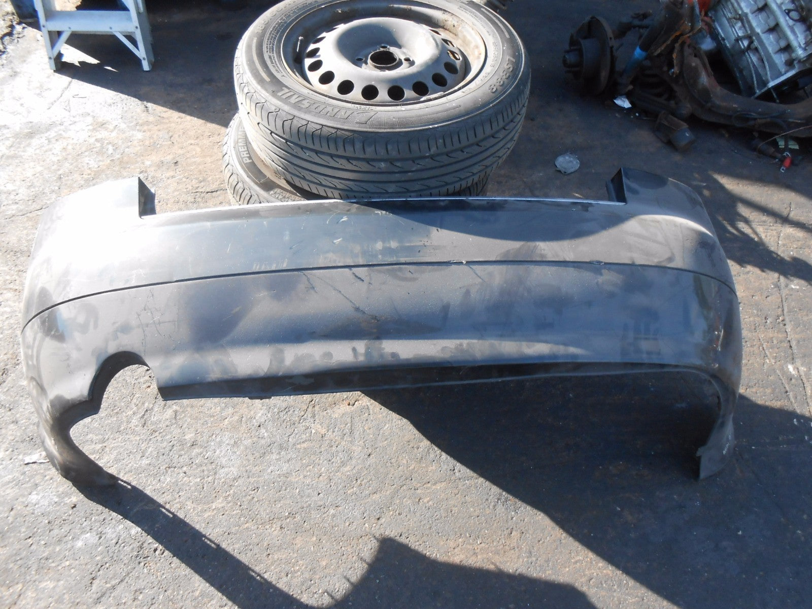 2000 - 2006 AUDI A4 8E REAR BACK BUMPER & PLASTIC SPLITTERLY9B BRILLIANT BLACK