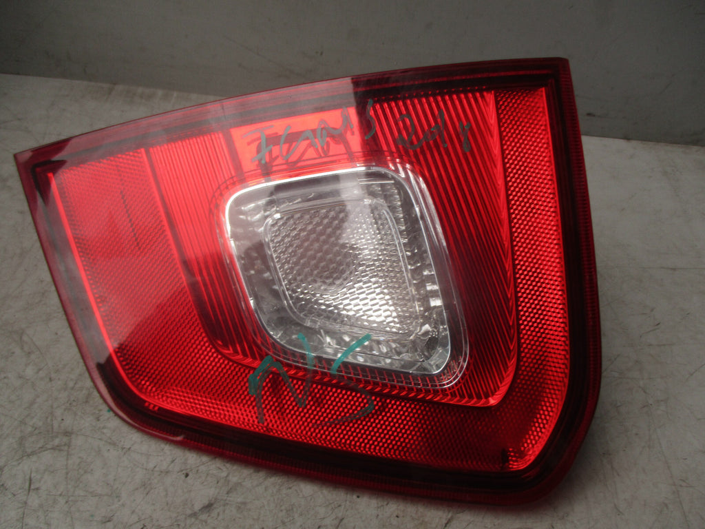 2018 SUZUKI IGNIS 1.2 PETROL NSR PASSENGER REAR LEFT INNER TAIL LIGHT 13259343