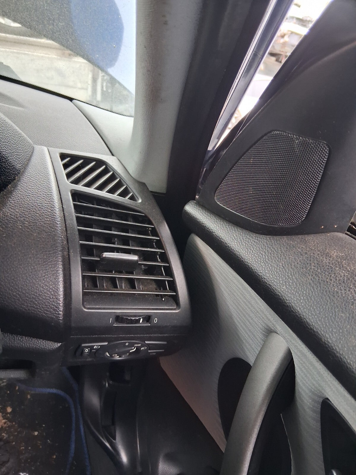 2011 BMW 1 SERIES E87 DASHBOARD AIR VENT RIGHT DRIVER SIDE