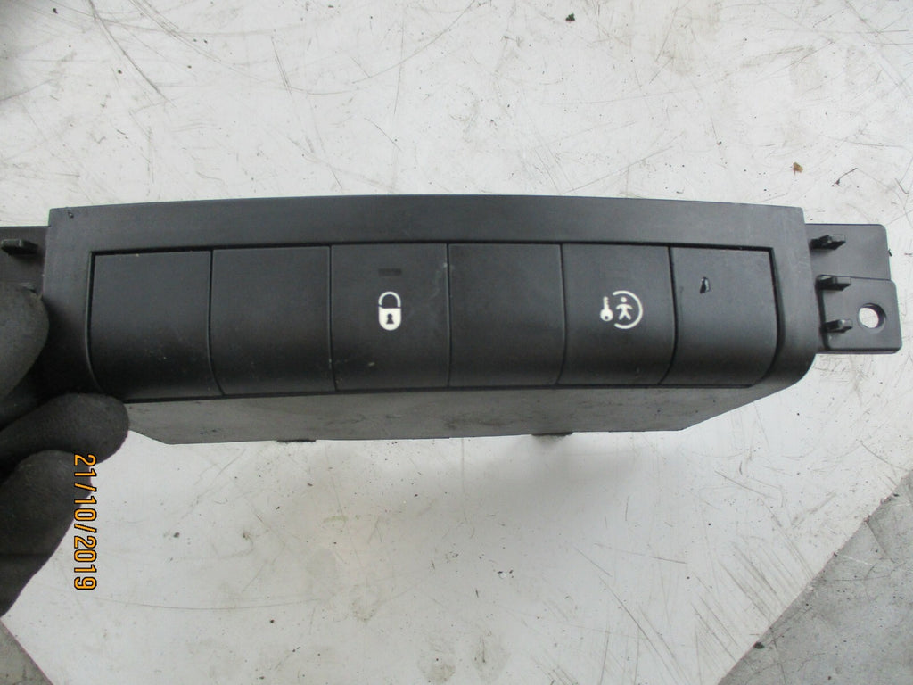 PEUGEOT 207 CENTRE CONSOLE LOCK CONTROL SWITCH PANEL 9654374077