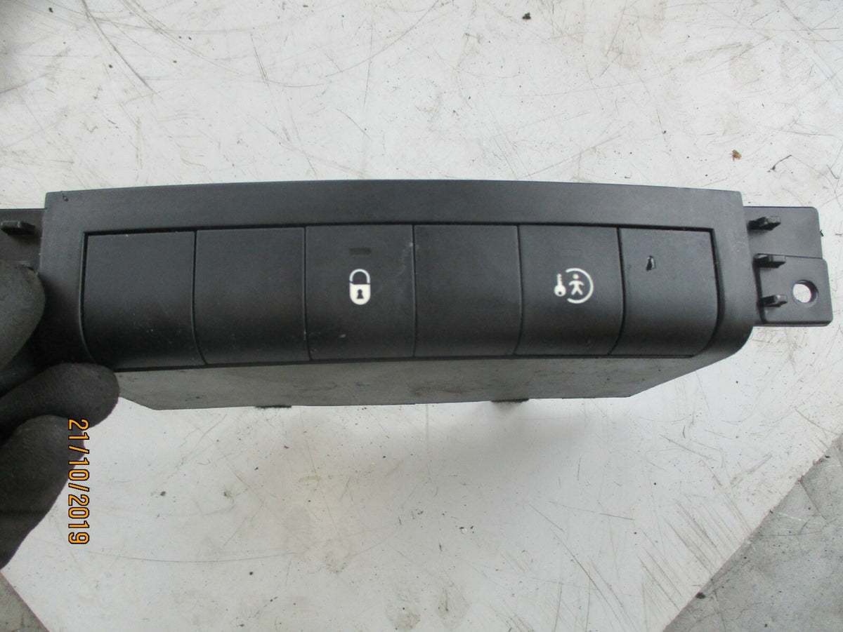 PEUGEOT 207 CENTRE CONSOLE LOCK CONTROL SWITCH PANEL 9654374077