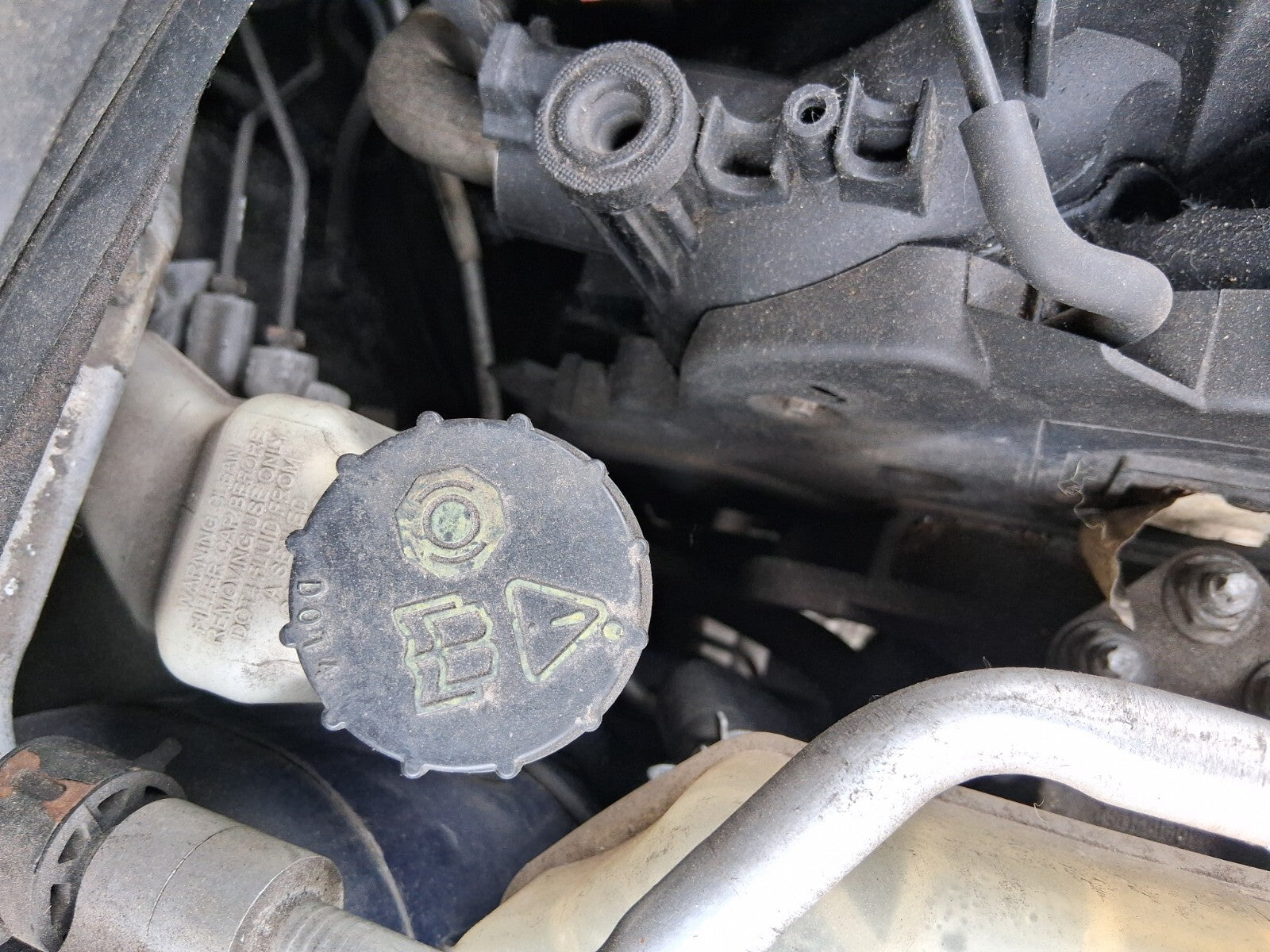 2010 FORD FIESTA MK7 1.4 DIESEL BRAKE FLUID RESERVOIR BOTTLE TANK