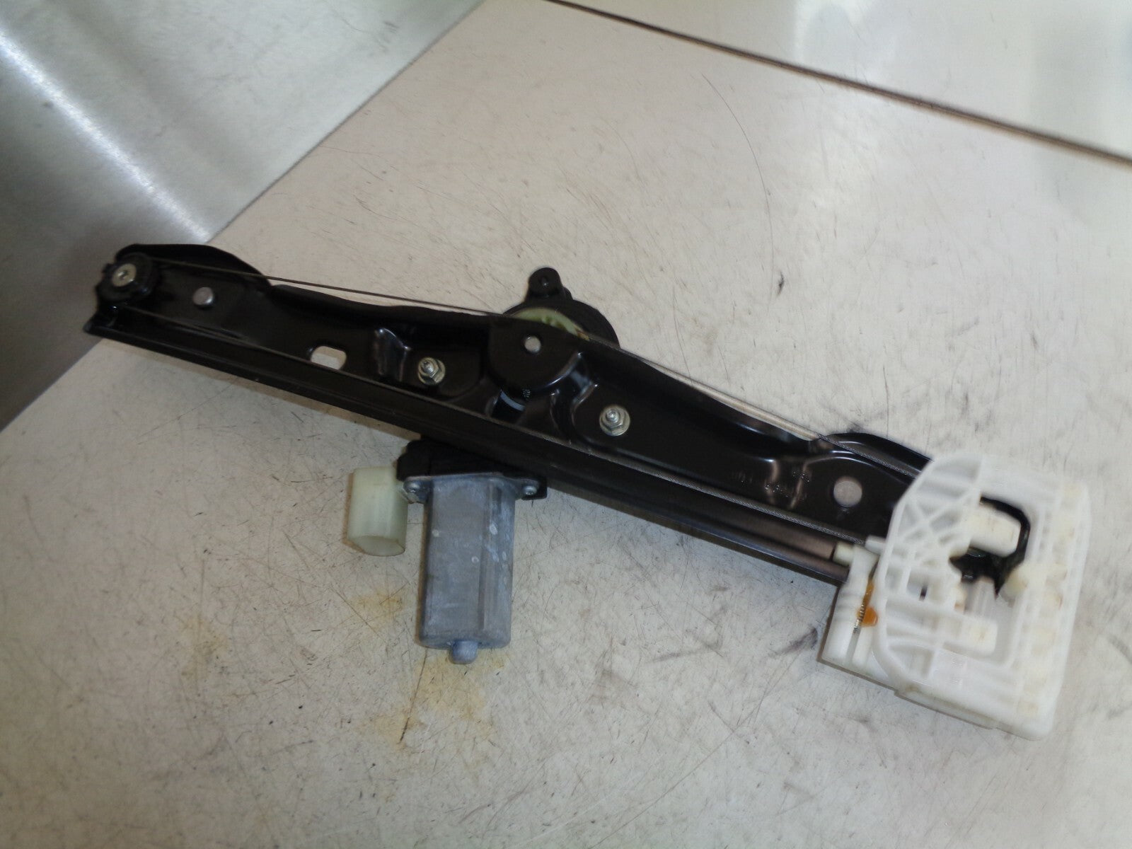 BMW 1 SERIES F20 2019 LCI NSR PASSENGER REAR DOOR WINDOW MOTOR MECHNAISM 7242555
