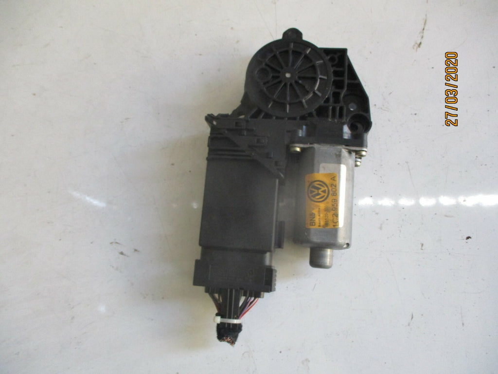 VW VOLKSWAGEN GOLF MK4 2003 NSF PASSENGER FRONT WINDOW MOTOR 1C2959802A