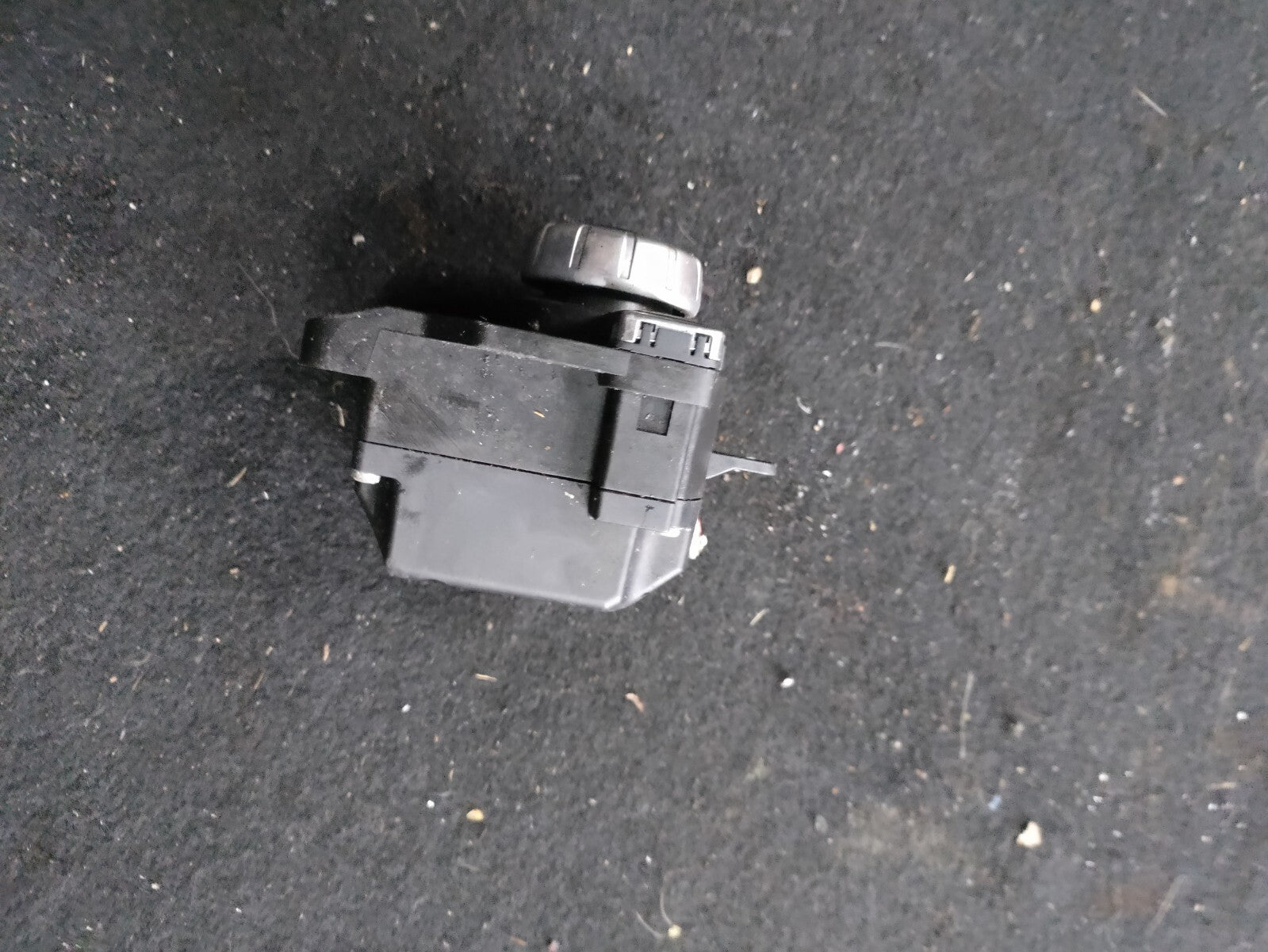 2014 MERCEDES C CLASS W204 MULTIMEDIA SAT NAV CONTROL SWITCH A2048709558