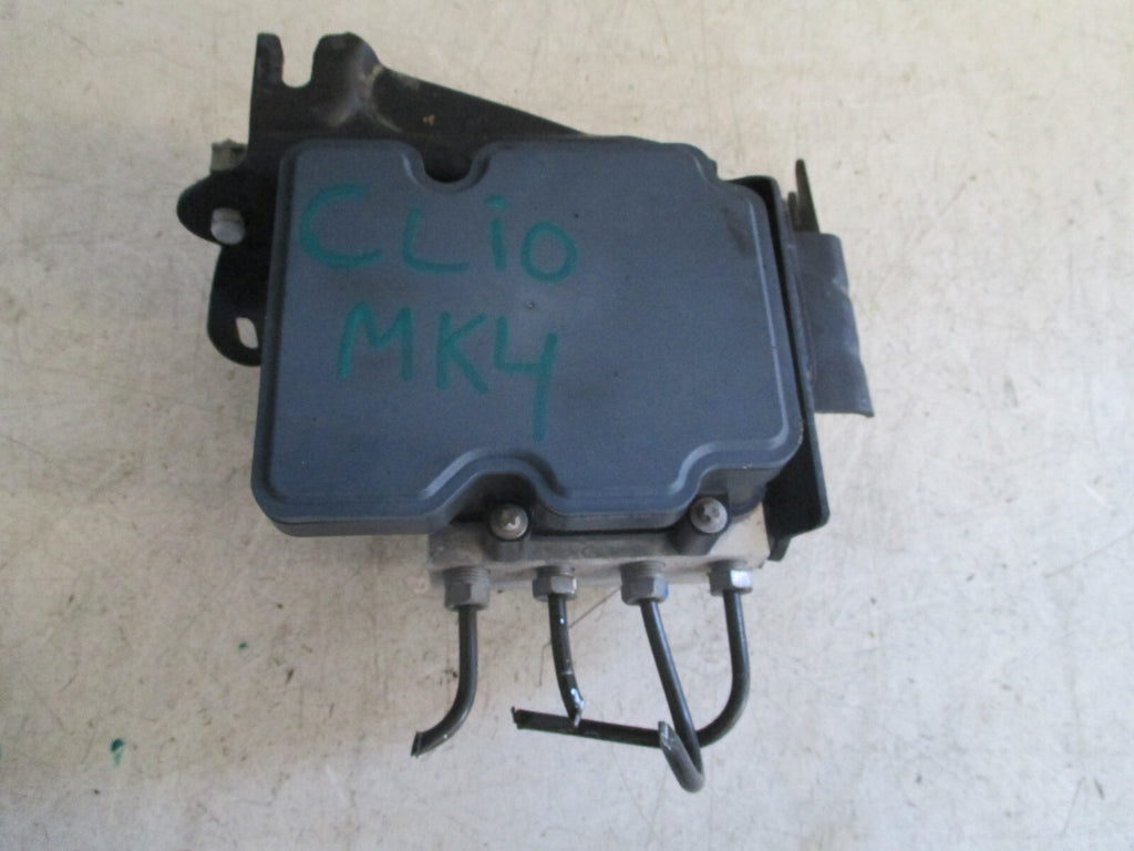 RENAULT CLIO MK4 2018 0.9 PETROL ABS PUMP & MODULATOR 476601842R