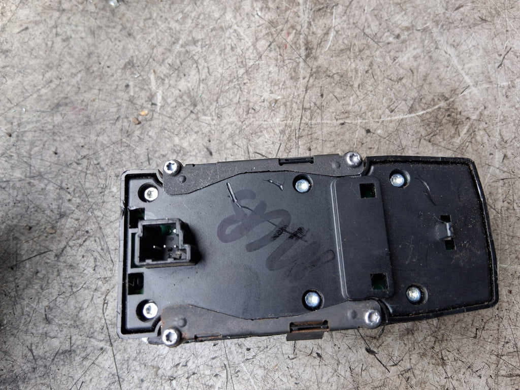 MERCEDES BENZ C CLASS 2009 W204 OSF DRIVER SIDE WINDOW CONTROL SWITCH 1729056900