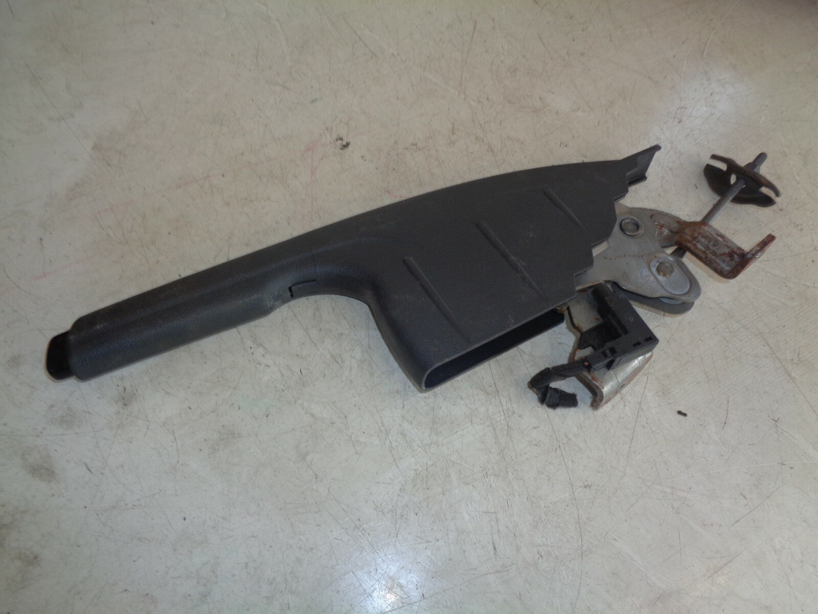 SKODA CITIGO 2015 1.0 PETROL PARKING HAND BRAKE LEVER HANDLE 1S0711301A