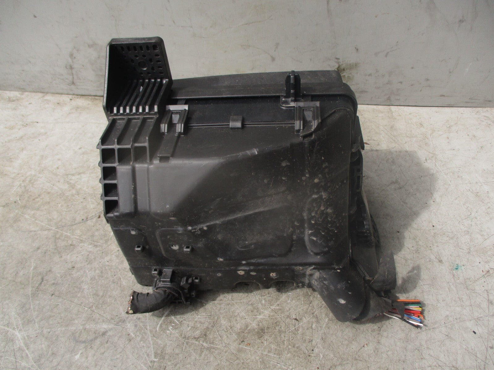 2018 KIA STONIC 1.0 PETROL BONNET UNDER FUSE RELAY BOX 91280H8210A