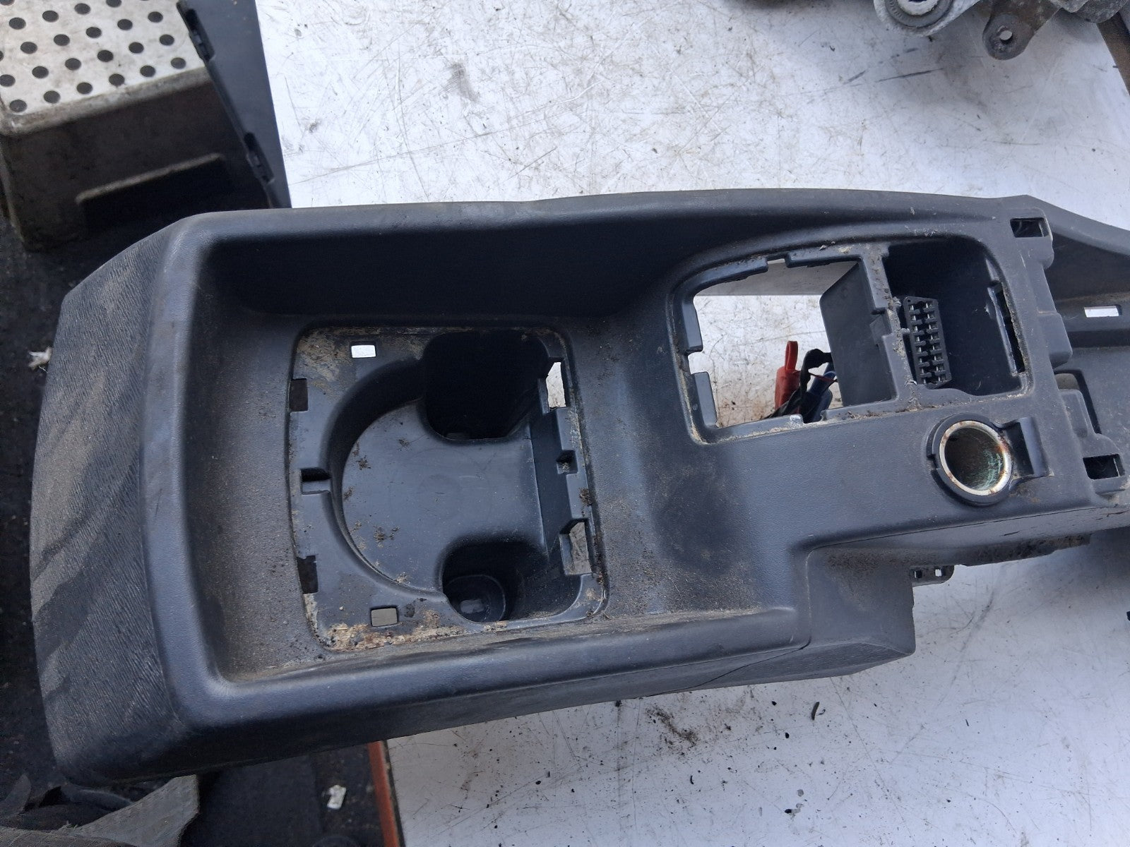 2020 RENAULT KANGOO MK2 CENTER CONSOLE SURROUND TRIM PANEL 8200457030