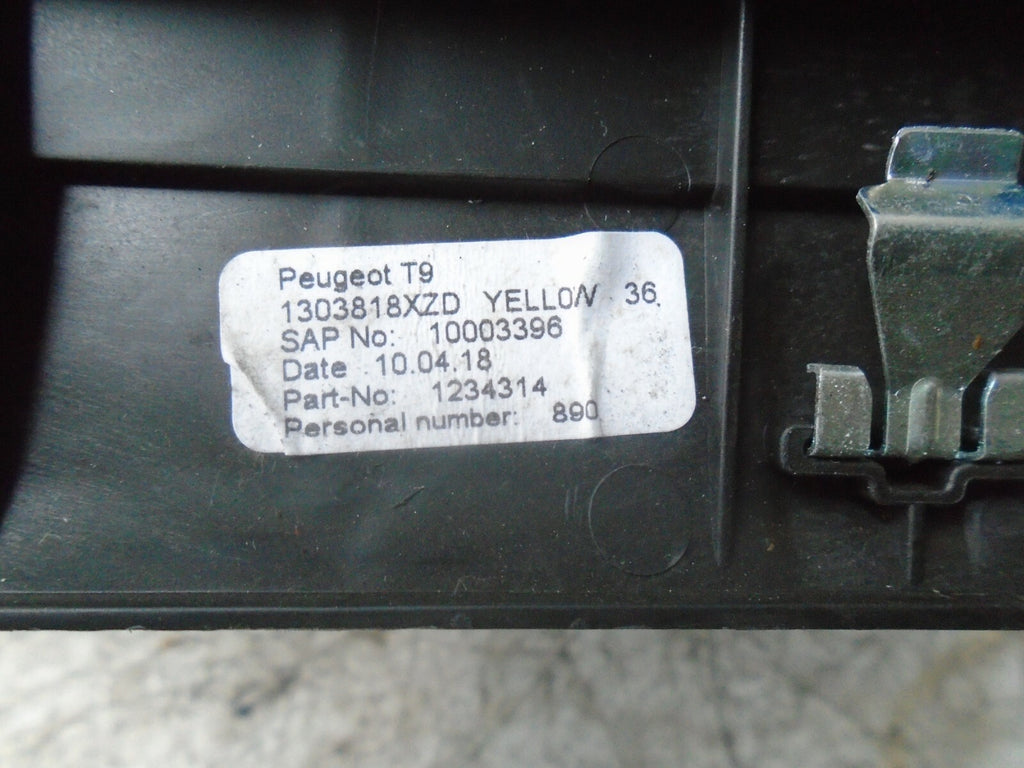 PEUGEOT 308 2018 MK2 NSF FRONT PASSENGER SIDE AIR VENT