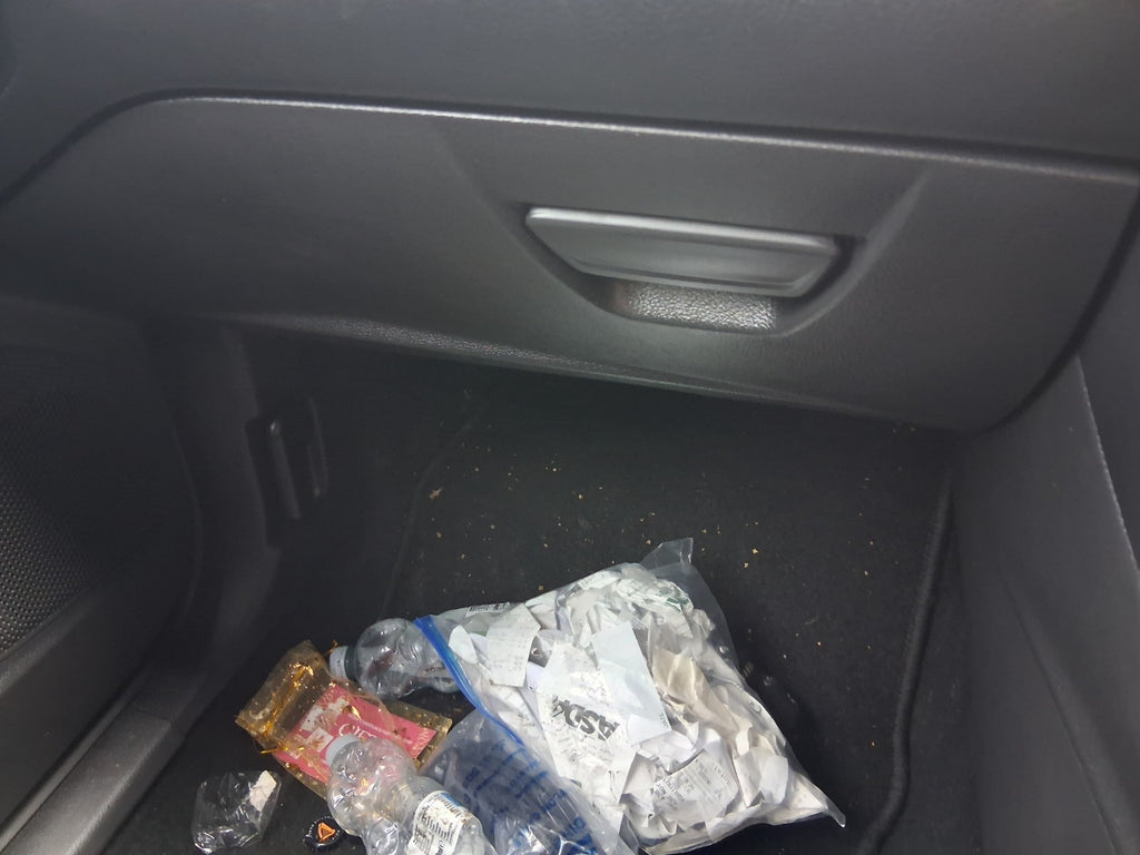 2017 FORD FOCUS MK3 ST LINE DASHBOARD GLOVE BOX STORAGE COMPARTMENT